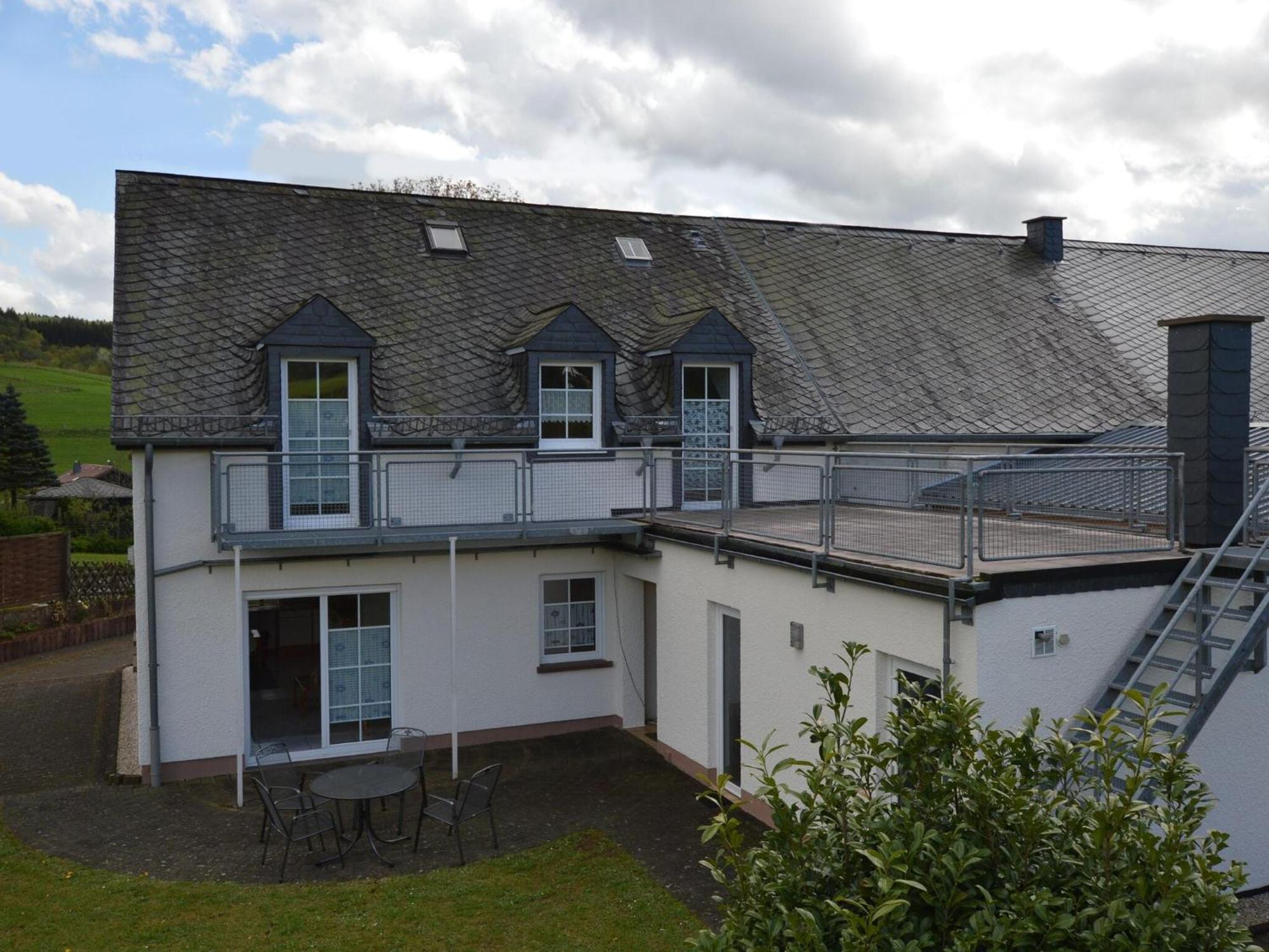 Cosy Holidayhome Near The Forest Zendscheid Exterior photo